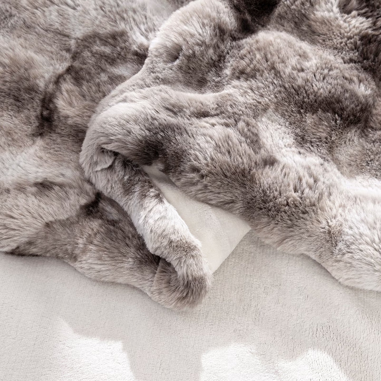 HEBE Faux Fur Throw Blanket for Couch, Cozy Soft Plush Thick Fuzzy Comfy Bubble Blanket and Fuzzy Plush Rabbit Fur Blanket for Sofa Bedroom Living Room