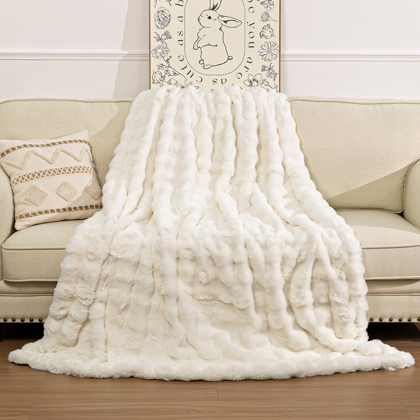 Fleece Throw Blanket for Couch - 550GSM Soft & Warm Fluffy Bubble Faux Rabbit Blanket, Decorative and Giftable Striped Blankets for Couch, Sofa, Bed