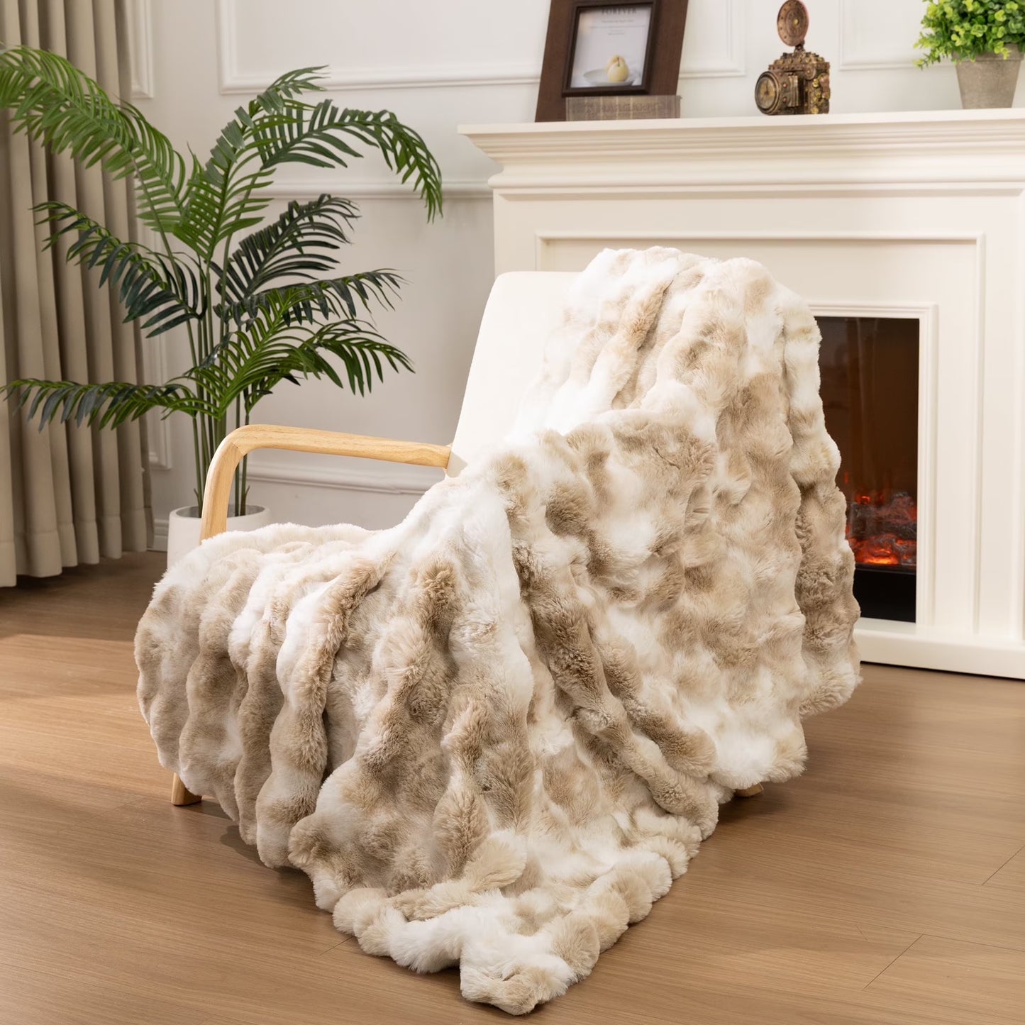 HEBE Faux Fur Throw Blanket for Couch, Cozy Soft Plush Thick Fuzzy Comfy Bubble Blanket and Fuzzy Plush Rabbit Fur Blanket for Sofa Bedroom Living Room