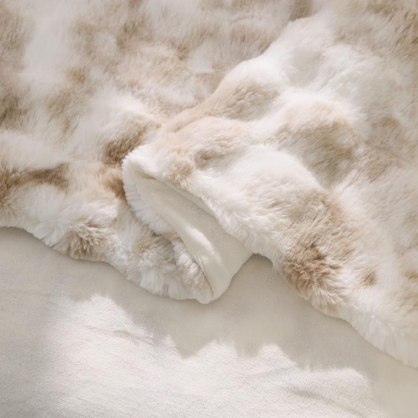 HEBE Faux Fur Throw Blanket for Couch, Cozy Soft Plush Thick Fuzzy Comfy Bubble Blanket and Fuzzy Plush Rabbit Fur Blanket for Sofa Bedroom Living Room